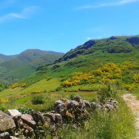 Las Casitas De * Requeixo